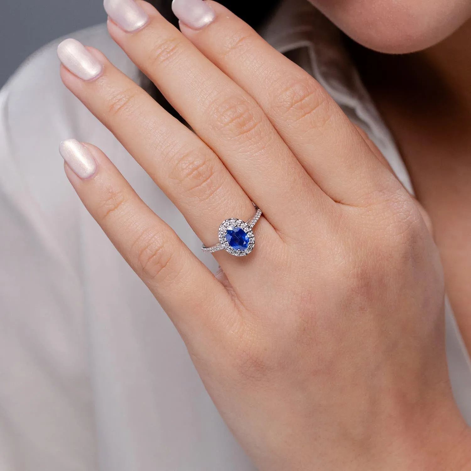 Diamond Accents in 14K Solid rumen Gold/Platinum | September Birthstone, Birthday, Engagement, Anniversary, Wedding Jewelry Gift for Women Angara Natural Classic Oval Blue Sapphire Halo Ring with 