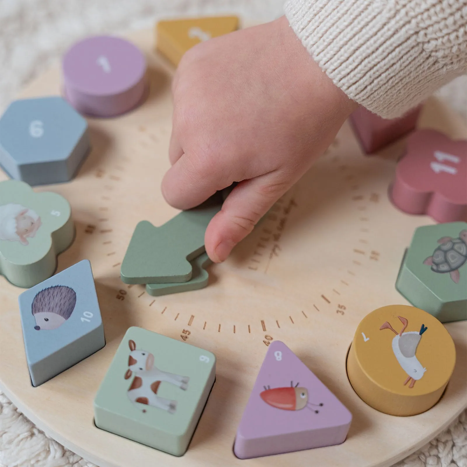 Little Dutch Puzzle Clock