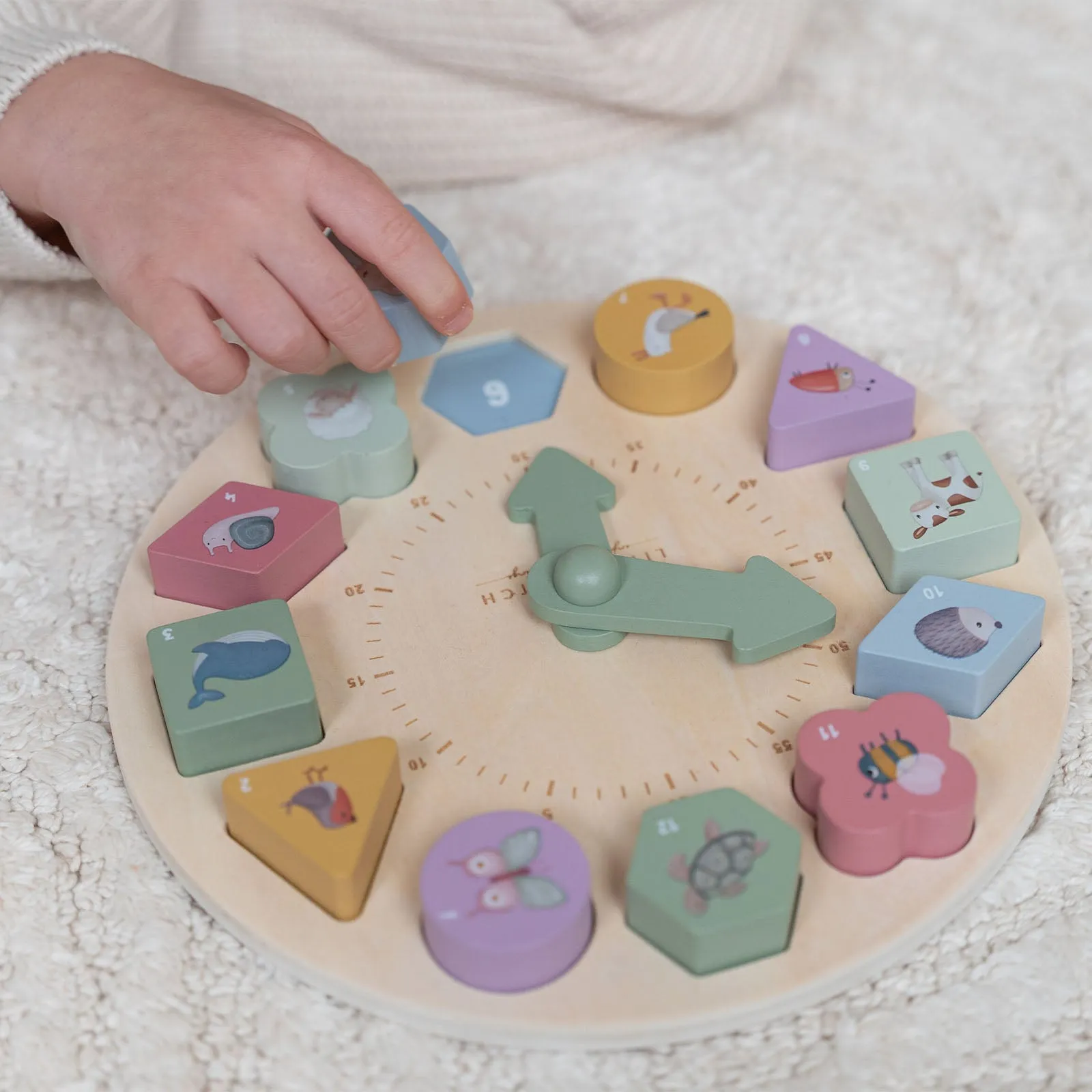Little Dutch Puzzle Clock