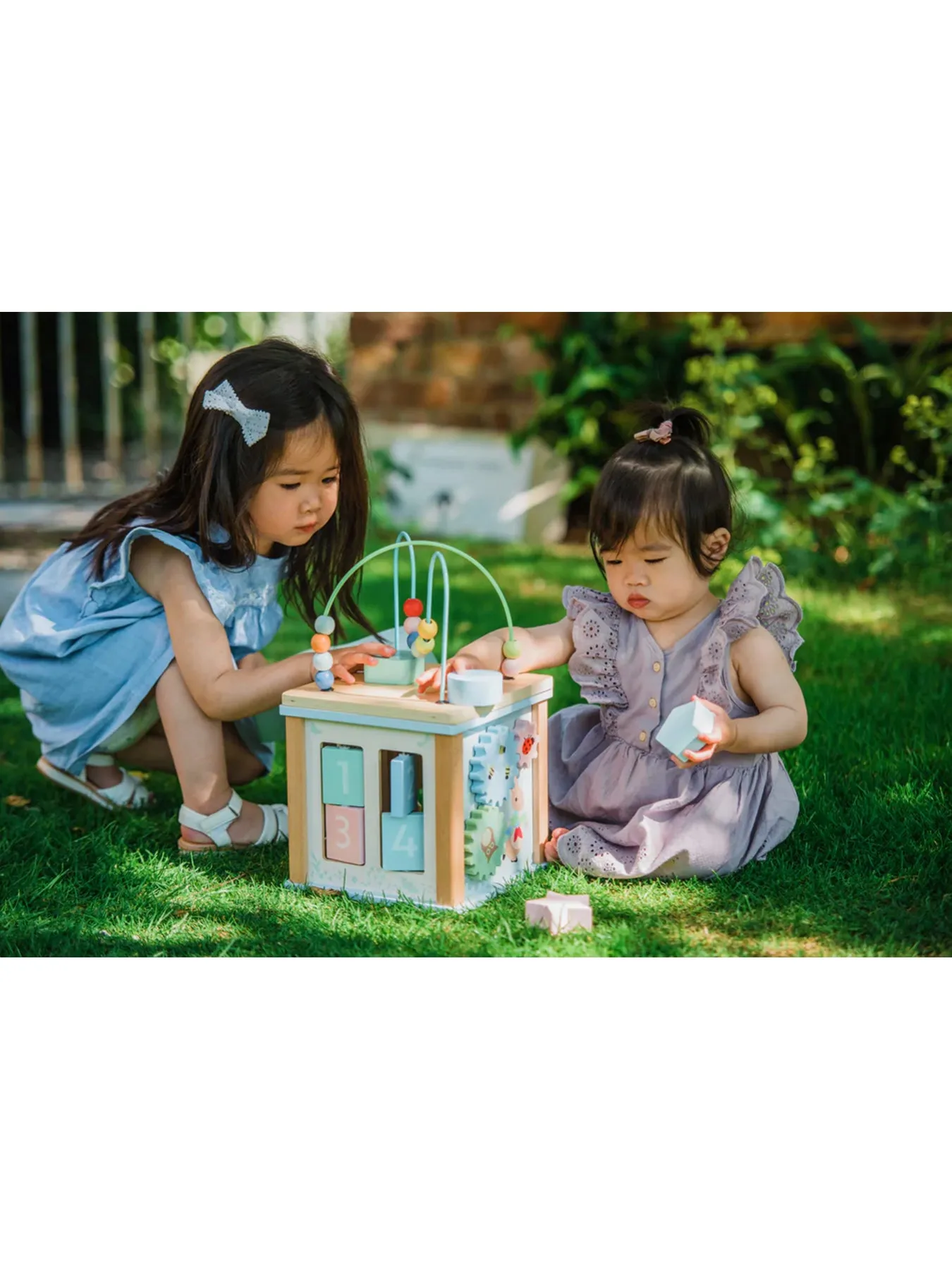 Peter Rabbit™ Activity Cube