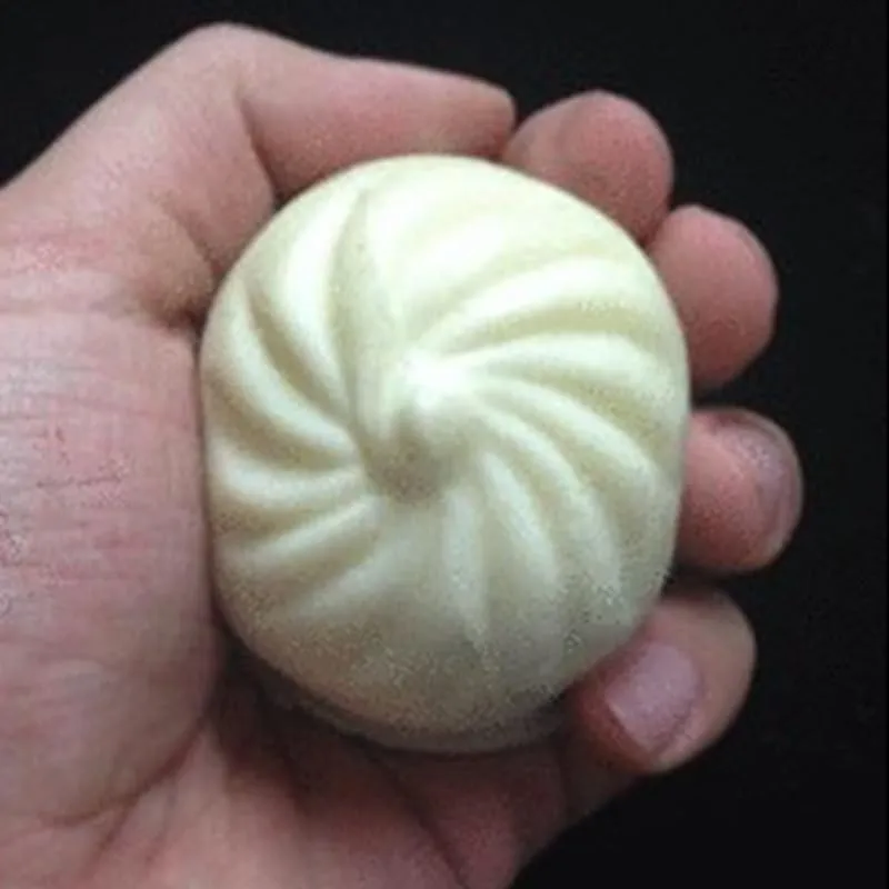 Traveler Magic Tricks Steamed Bun Vanishes to Muffin Cake Food Changes Funny Stage Street Illusions Gimmicks Mentalism Prop SUMAG beringia jewel construct Food 